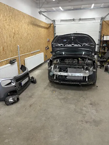 Centrum Napraw Powypadkowych Grupa Holpat