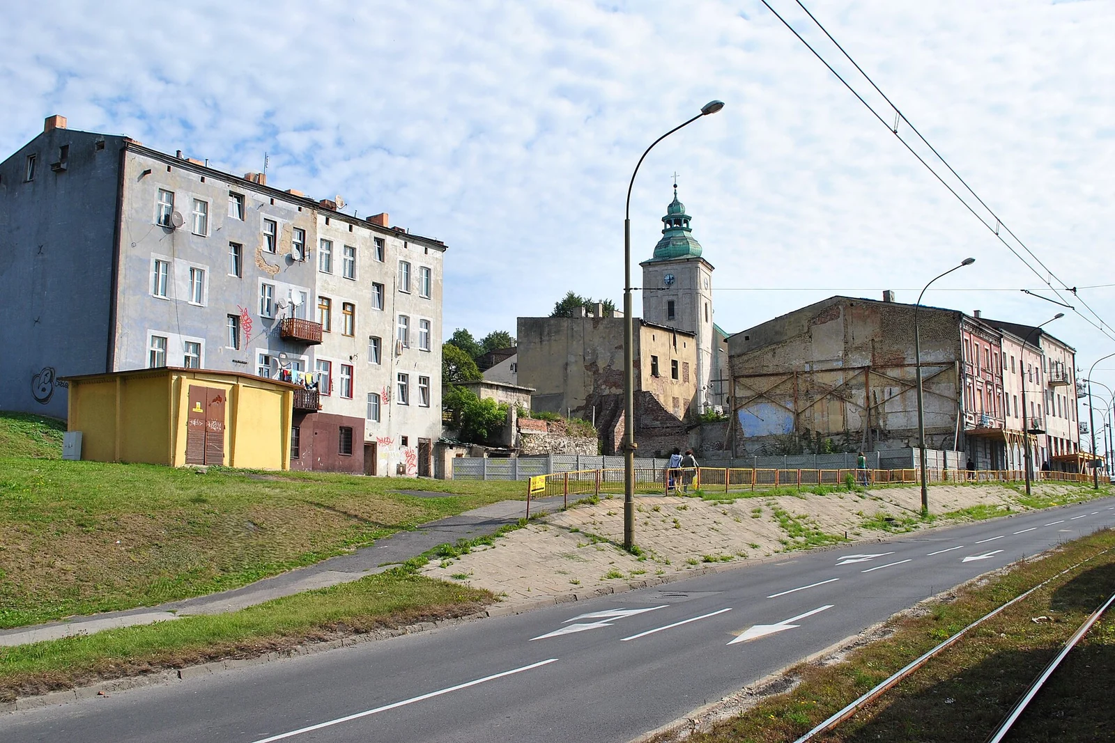 Aleja Kołłątaja w Będzinie – historia, lokalizacja i spacer przez centrum